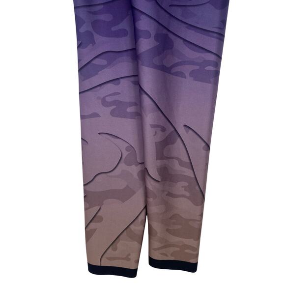 ULTRACORE Ombre Camo Leggings Purple High Waisted Womens M Compression Shapewear - Picture 3 of 8